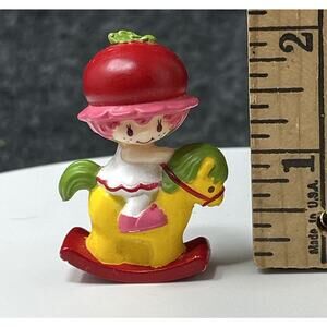 Vintage 1982 Strawberry Shortcake Jelly Bear Figure Kenner PVC Toy Butter Cookie